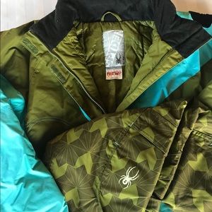 Spider ski snowboard jacket and pants